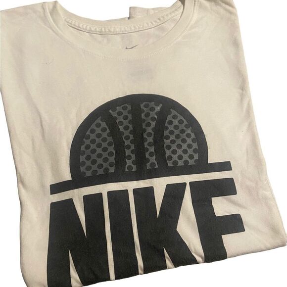The Nike Tee size XL. Athketic fit dri fit excellent condition - Picture 1 of 2